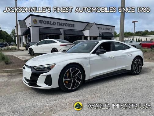 Ibis White 2024 Audi RS e-tron GT Base