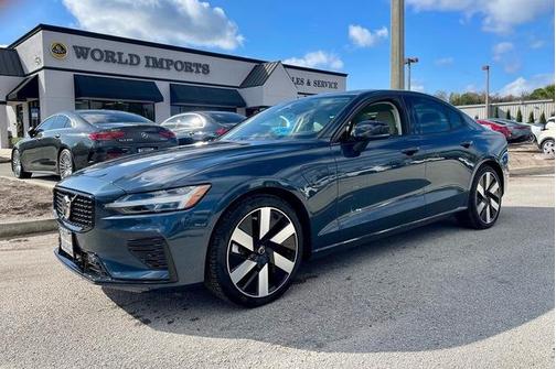 2025 Volvo S60 Plug-In Hybrid T8 Ultra