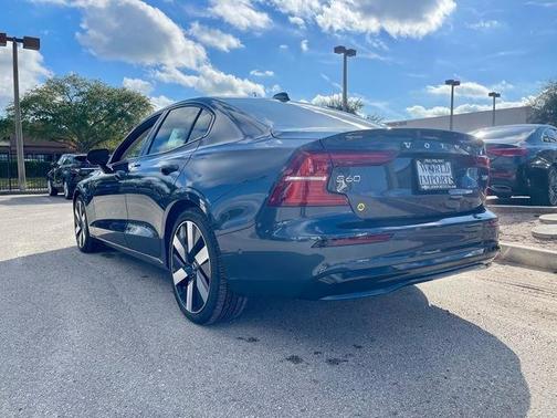 2025 Volvo S60 Plug-In Hybrid T8 Ultra