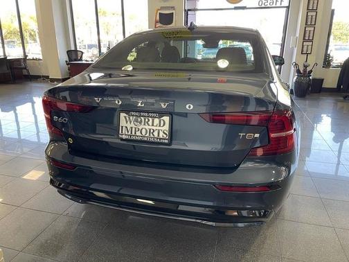 2025 Volvo S60 Plug-In Hybrid T8 Ultra