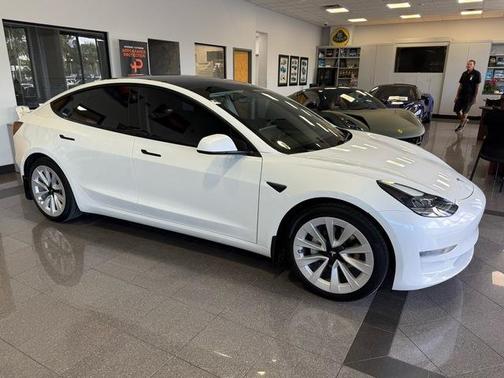 2021 Tesla Model 3 Standard Range Plus
