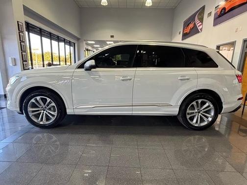 2025 Audi Q7 55 Premium