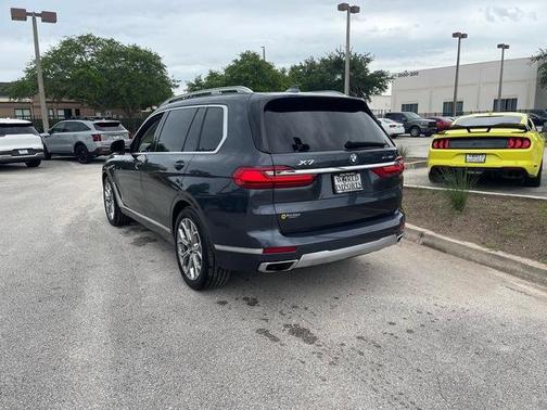 Gray 2020 BMW X7 xDrive40i