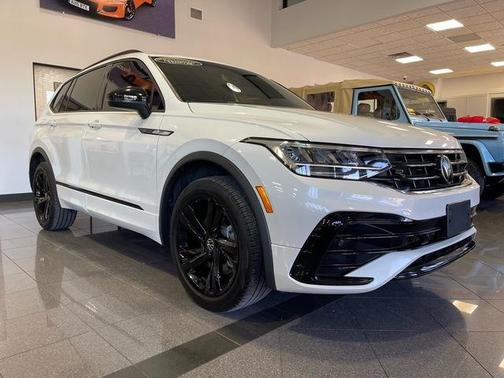 2023 Volkswagen Tiguan 2.0T SE R-Line Black