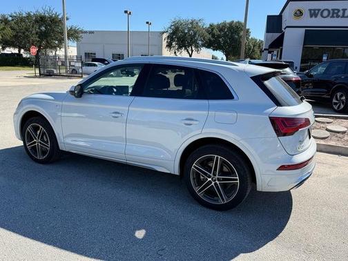 2024 Audi Q5 e 55 S line quattro Premium