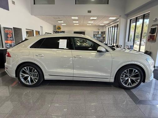 2023 Audi Q8 55 Premium