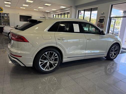 2023 Audi Q8 55 Premium