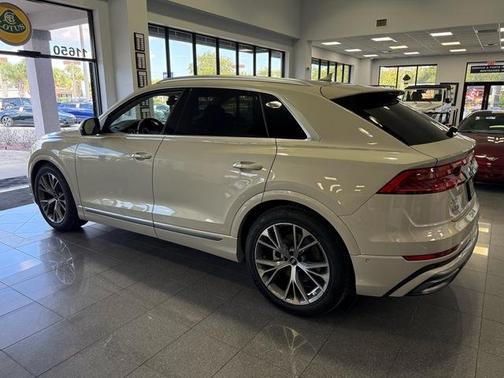 2023 Audi Q8 55 Premium