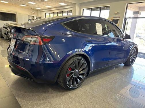 2023 Tesla Model Y Performance