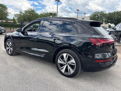 2024 Audi Q8 e-tron Premium