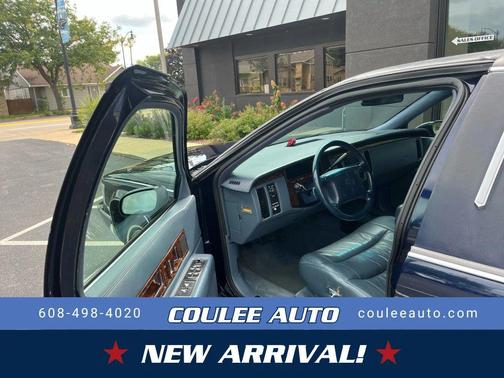 1994 Cadillac Fleetwood Standard