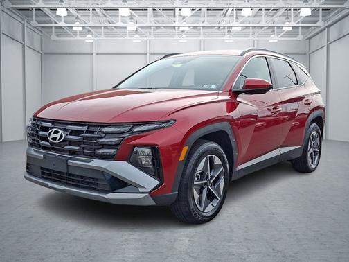 Red 2025 Hyundai TUCSON SEL