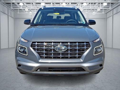 2025 Hyundai VENUE Limited