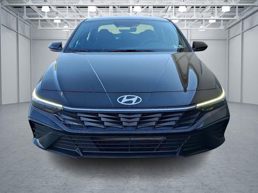 Black 2025 Hyundai ELANTRA SEL Sport