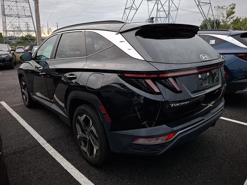 Black 2024 Hyundai TUCSON SEL