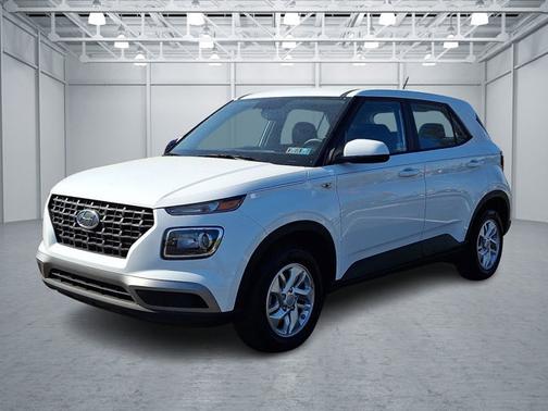 2025 Hyundai VENUE SE