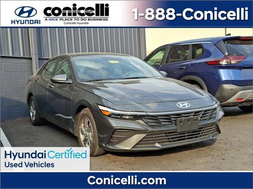 2025 Hyundai ELANTRA SE