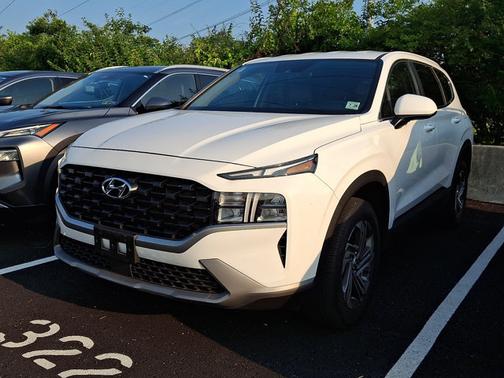 White 2023 Hyundai SANTA FE SE