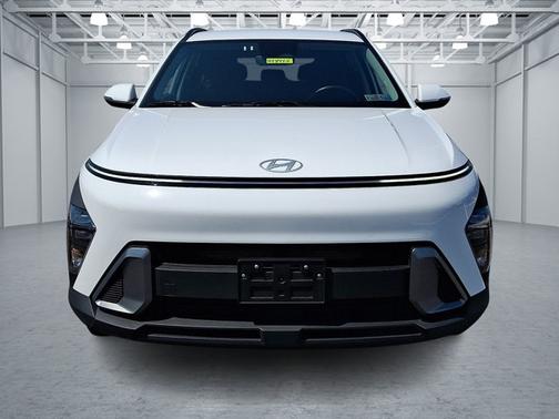 White 2025 Hyundai KONA SEL