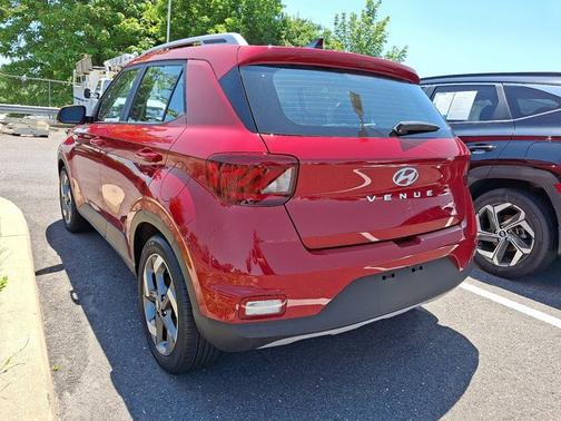 2022 Hyundai VENUE Limited