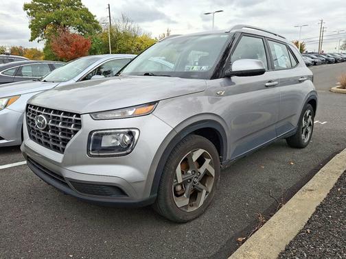 2023 Hyundai VENUE SEL