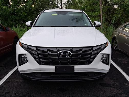 White 2023 Hyundai TUCSON SEL