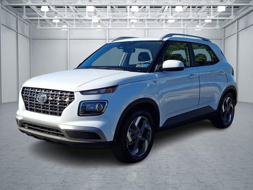 White 2025 Hyundai VENUE SEL