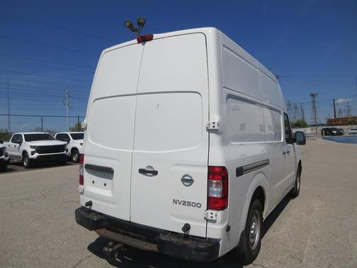 2017 Nissan NV Cargo NV2500 HD S V6