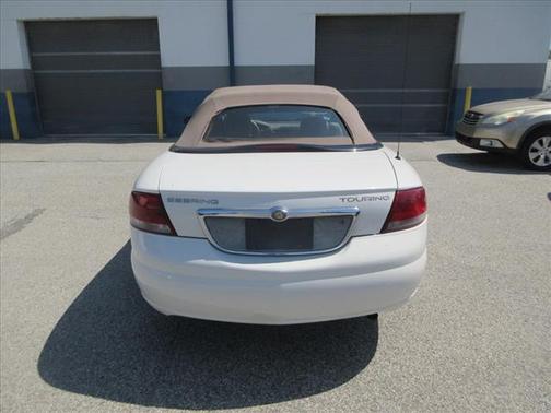 2004 Chrysler Sebring Base