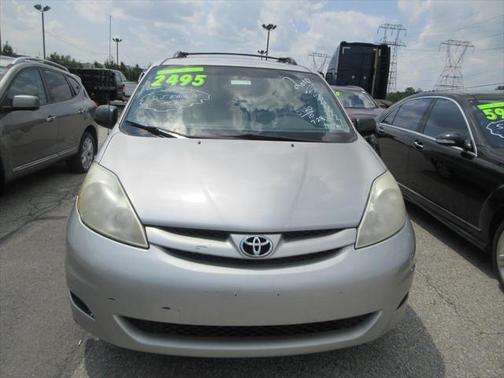 2010 Toyota Sienna LE