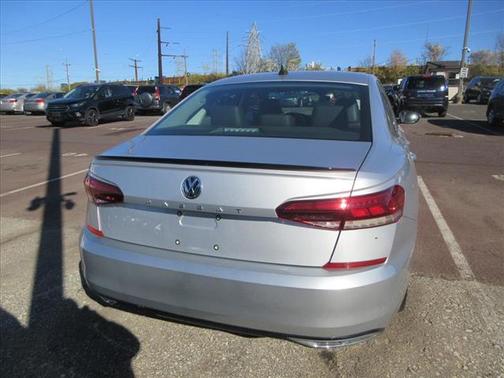 2020 Volkswagen Passat 2.0T R-Line