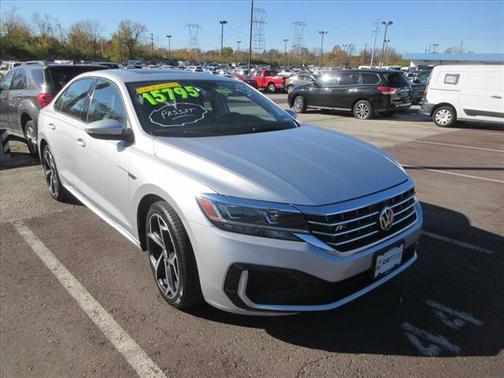 2020 Volkswagen Passat 2.0T R-Line