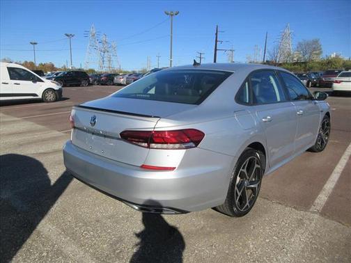 2020 Volkswagen Passat 2.0T R-Line