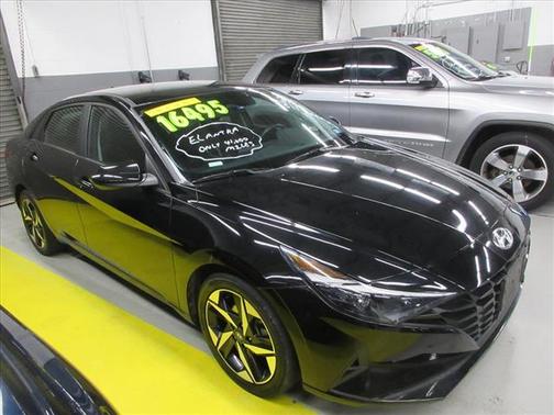 2023 Hyundai ELANTRA SEL