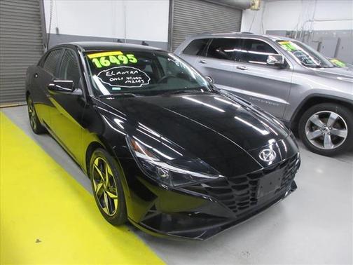 2023 Hyundai ELANTRA SEL