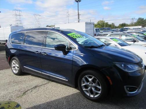 2019 Chrysler Pacifica Touring-L Plus