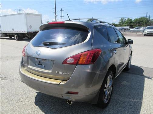 2010 Nissan Murano LE