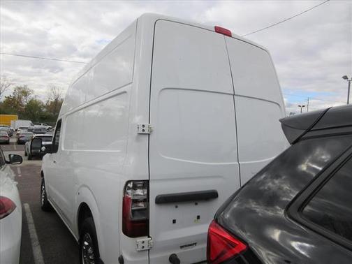 2017 Nissan NV Cargo NV3500 HD S V8