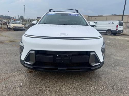 White 2024 Hyundai KONA SEL