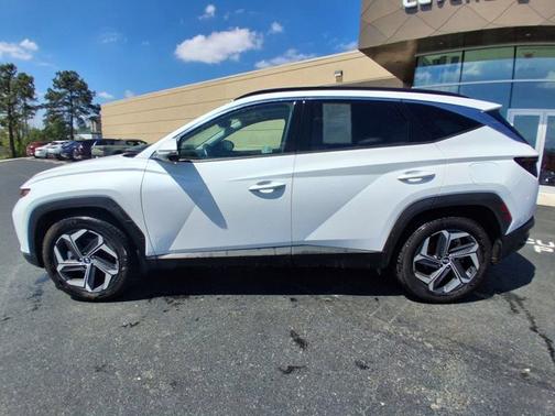 White 2024 Hyundai TUCSON Hybrid Limited