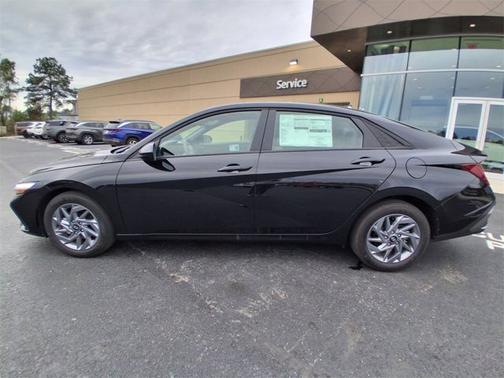 2025 Hyundai ELANTRA HEV Blue