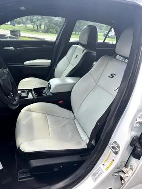 2017 Chrysler 300 S