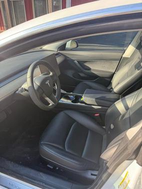 2020 Tesla Model 3 Standard Range Plus