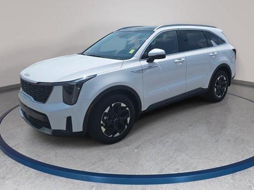 Glacial White Pearl 2026 Kia Sorento S