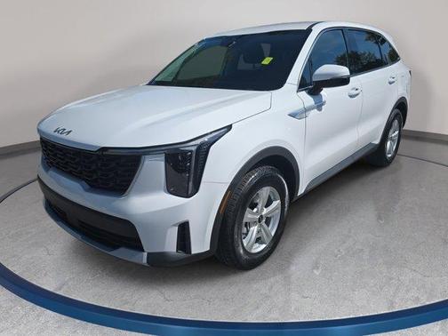 Glacial White Pearl 2026 Kia Sorento LX