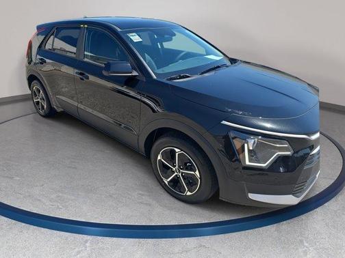 Aurora Black Pearl 2026 Kia Niro LX