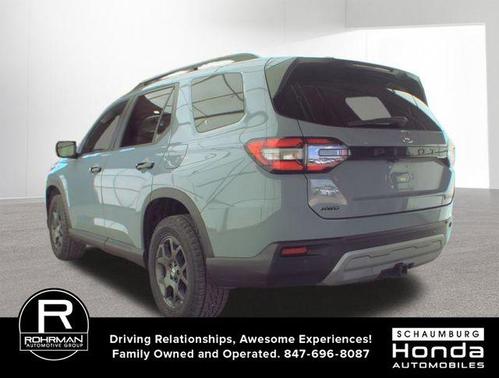 Sonic Gray Pearl 2025 Honda Pilot TrailSport