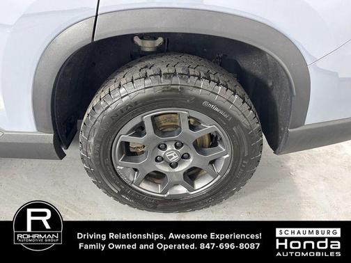 Sonic Gray Pearl 2025 Honda Pilot TrailSport