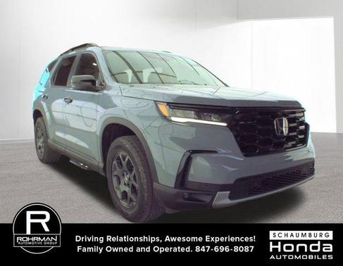 Sonic Gray Pearl 2025 Honda Pilot TrailSport