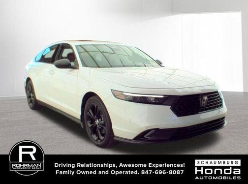 Platinum White Pearl 2025 Honda Accord SE
